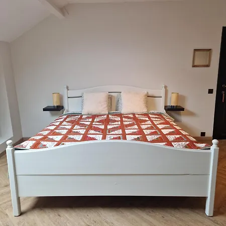 ベッド・アンド・ブレックファスト Habitat Momignies