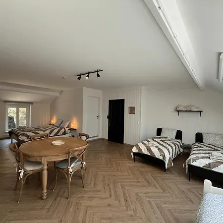 Habitat ベッド・アンド・ブレックファスト Momignies